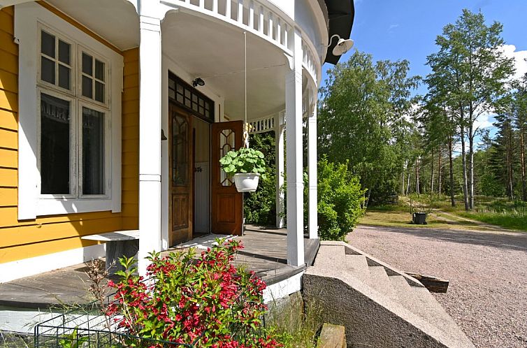 Vrijstaande woning in Hjältevad