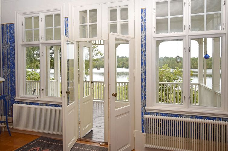 Vrijstaande woning in Hjältevad