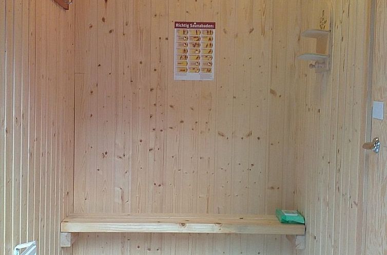 Vakantiehuis Gepflegtes Ferienhaus mit eigenem Saunahaus