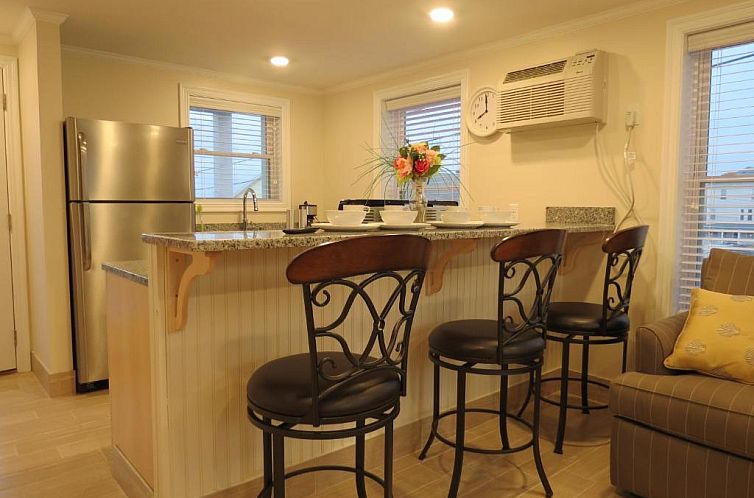 Copley LaReine Motel