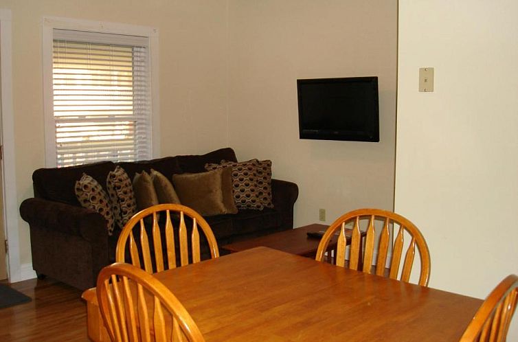 Copley LaReine Motel