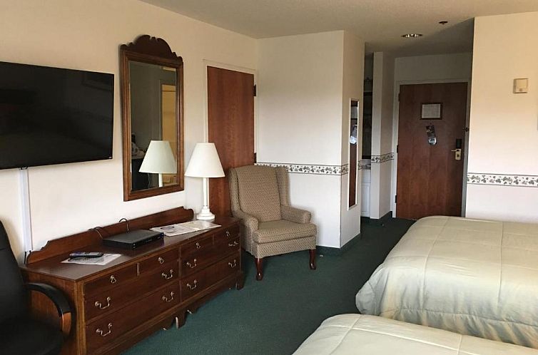 Camden Riverhouse Hotel and Inn