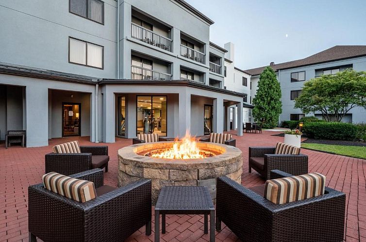 Courtyard Columbus Airport
