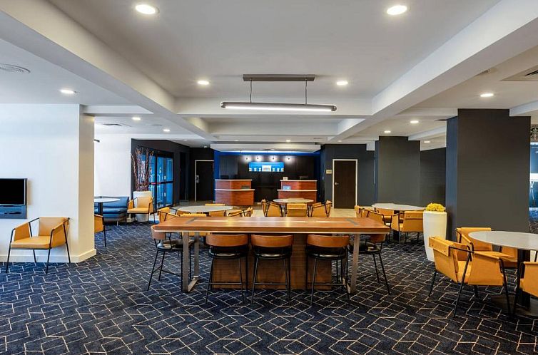 Courtyard Columbus Airport