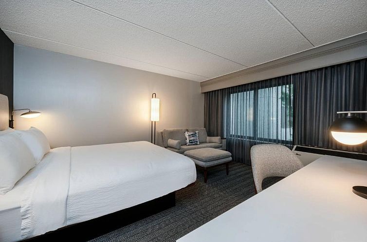 Courtyard Columbus Airport