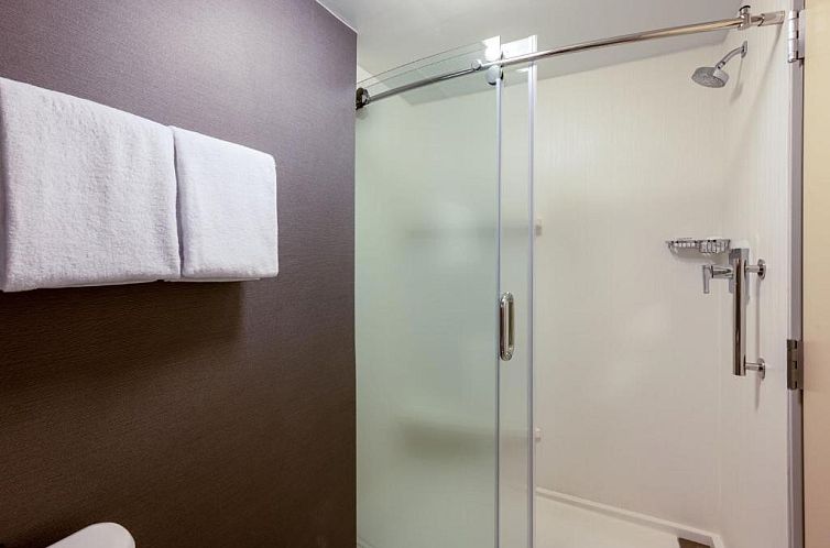 Courtyard Columbus Airport