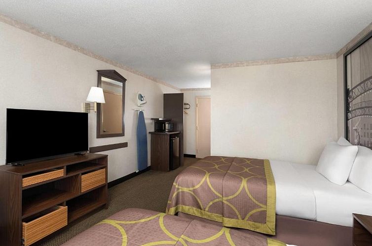 Super 8 by Wyndham Columbus
