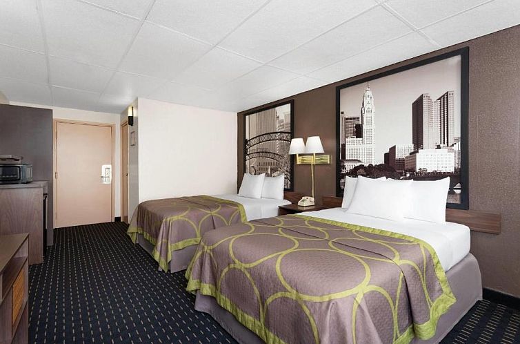 Super 8 by Wyndham Columbus