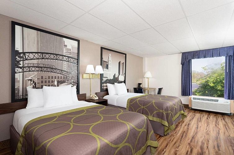 Super 8 by Wyndham Columbus