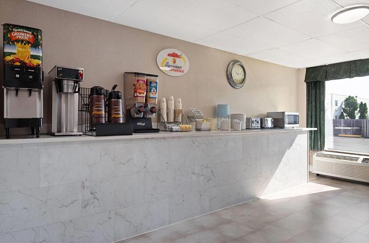 Super 8 by Wyndham Columbus