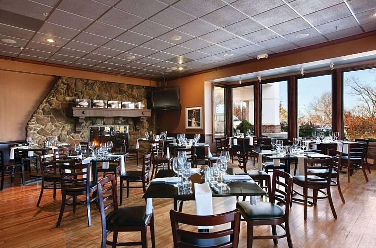 DoubleTree by Hilton Cleveland South