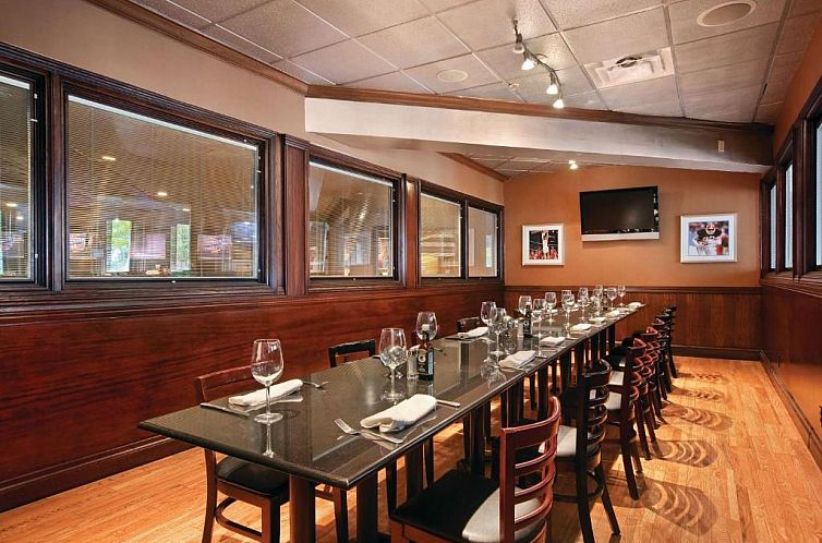 DoubleTree by Hilton Cleveland South