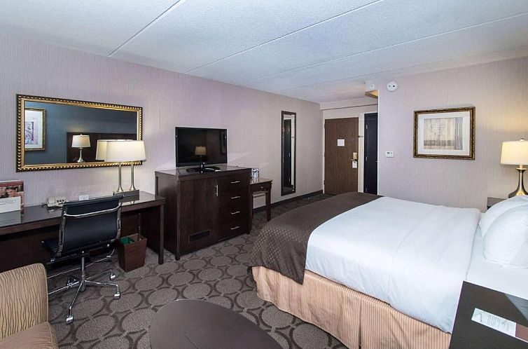 DoubleTree by Hilton Cleveland South