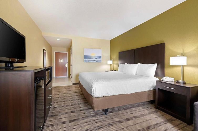 Best Western Edgewater Inn