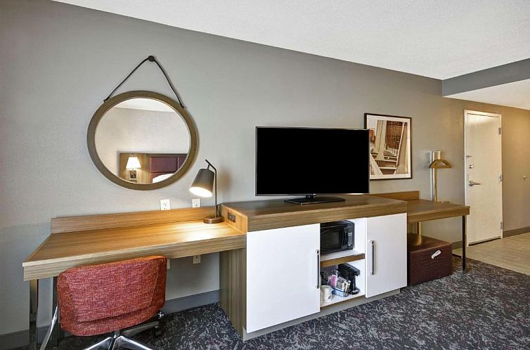 Hampton Inn & Suites Columbus-Easton Area