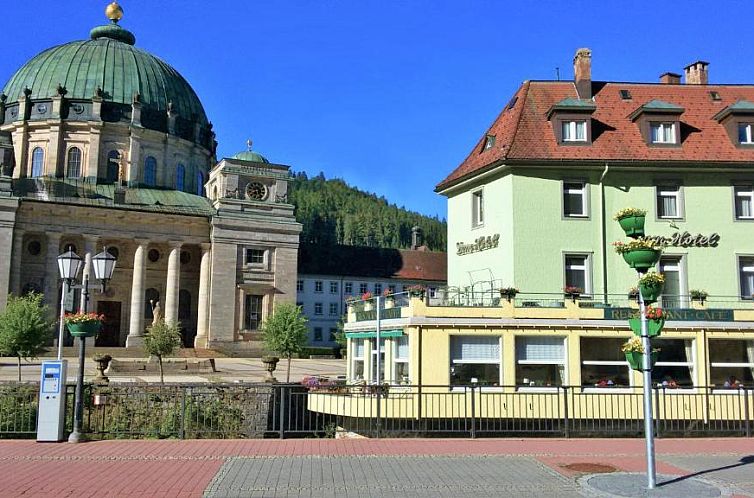 Dom-Hotel