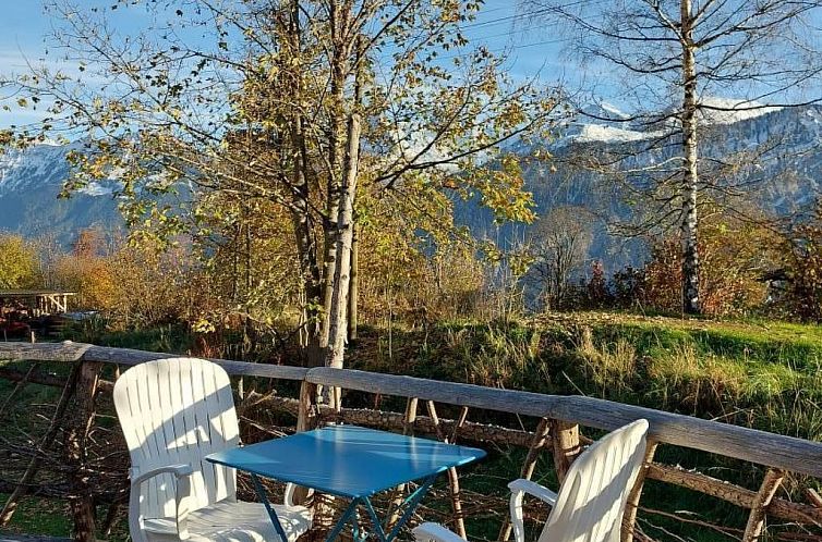 Vakantiehuis Einzigartige Holzhütte mit Bergpanorama