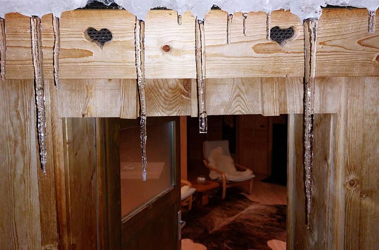 Vakantiehuis Einzigartige Holzhütte mit Bergpanorama