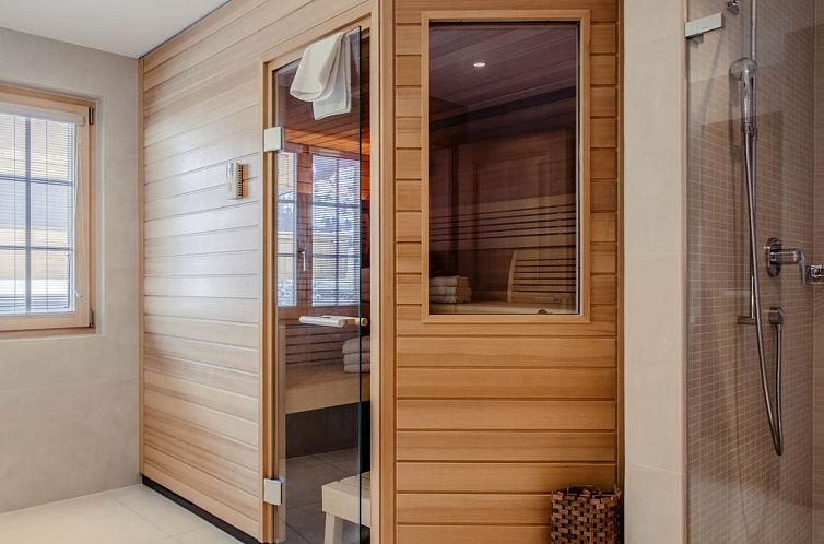Vakantiehuis Chalet La Gioventu mit Spa-Bereich