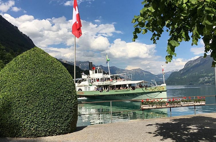 Vakantiehuis Chalet-Hausteil mit Garten im Dorfkern