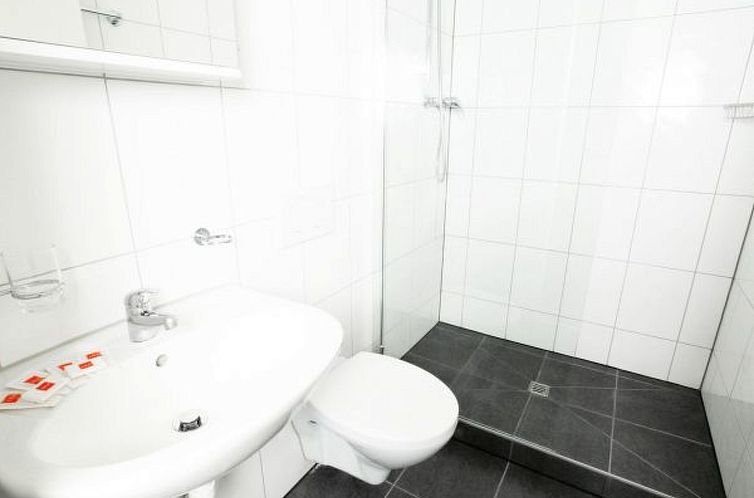 Appartement ZH Blueberry l - Oerlikon HITrental Apartment