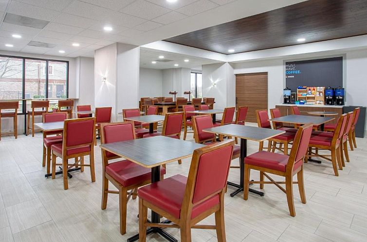 Holiday Inn Express Hotel & Suites Fort Wayne, an IHG Hotel