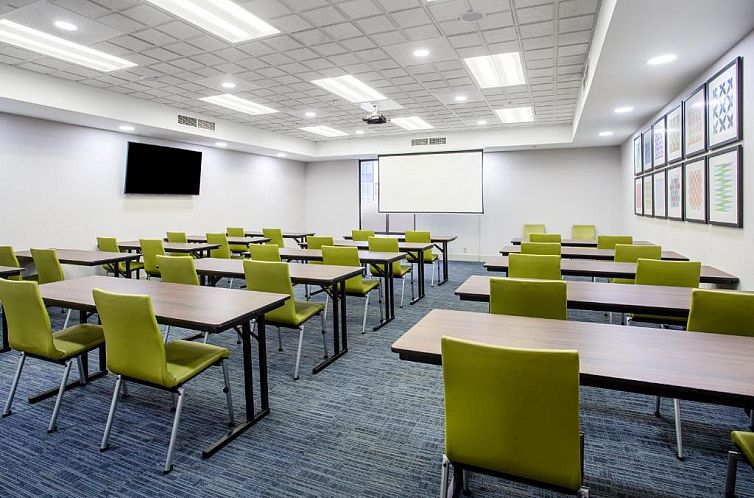 Holiday Inn Express Hotel & Suites Fort Wayne, an IHG Hotel