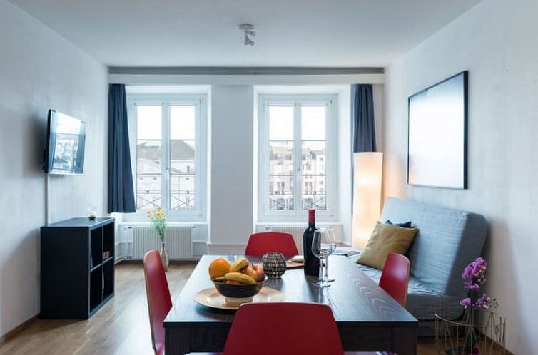 Appartement LU Saturn ll - Chapel Bridge HITrental Apartment