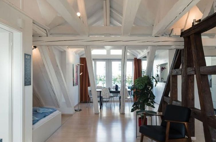 Appartement LU Sun IV - Chapel Bridge HITrental Apartment