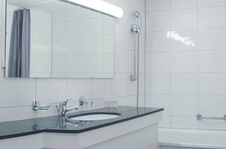 Appartement LU Mars IVb - Chapel Bridge HITrental Apartment