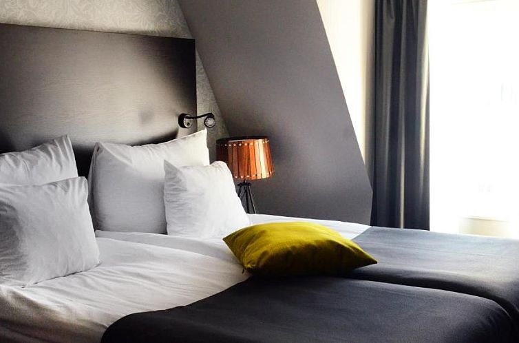 Clarion Collection Hotel Plaza