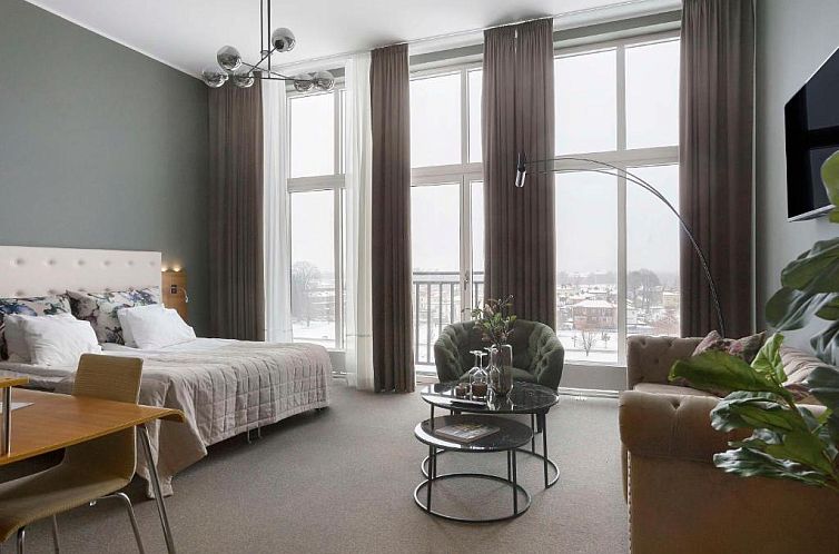 First Hotel River C