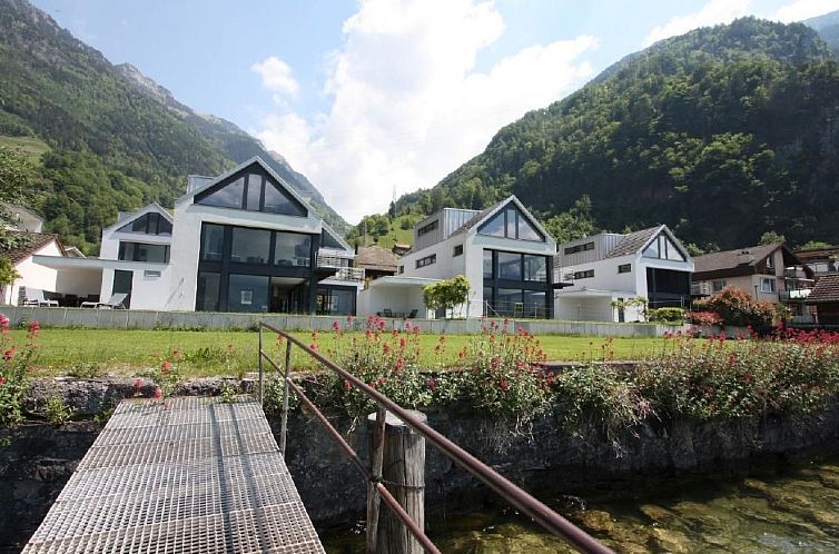 Unterkunft 1818005 - Ferienhaus Zentral Schweiz - Vakantiehuis Villa am See 1 / Beach House