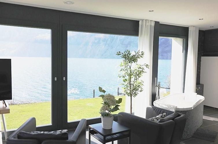 Vakantiehuis Villa am See 1 / Beach House