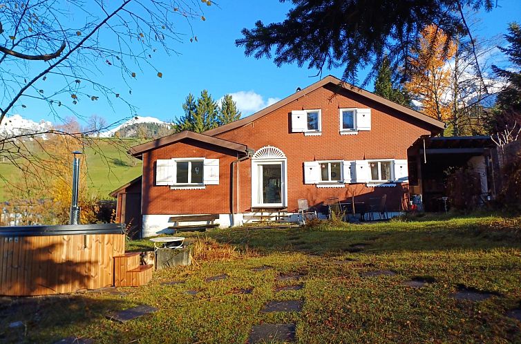 Unterkunft 18210103 - Ferienhaus Graubünden - Vakantiehuis Chalet Chic+Hot Pot