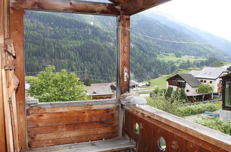 Appartement Chasa Stupan 1. Obergeschoss, (Ardez).
