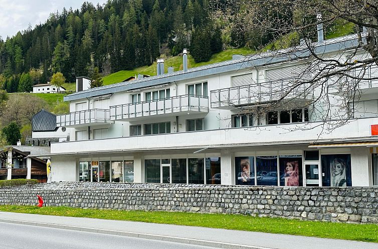 Guest house 18210813 - Apartment Under Gräub / Grisons - Appartement Casa Hermi