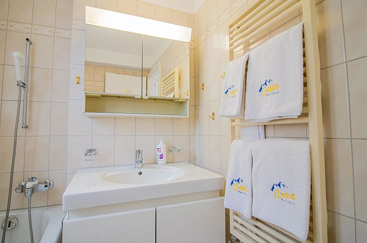Appartement Hermann 1 by Arosa Holiday Appartement/Fewo, Bad