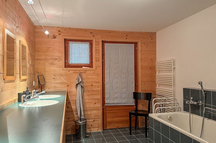 Unterkunft 18211179 - Appartement Graubünden - Appartement Ferienhaus Casa Seglias, Brigels, (Breil/Brigels