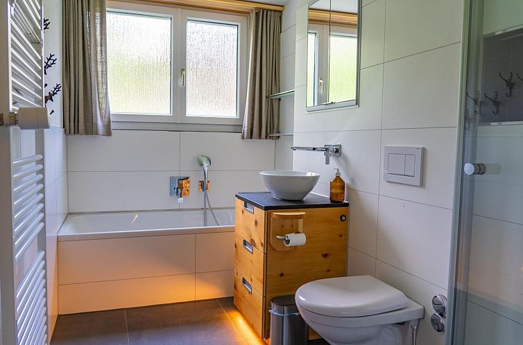 Appartement Top ausgestattete Ferienwohnung mit Balkon