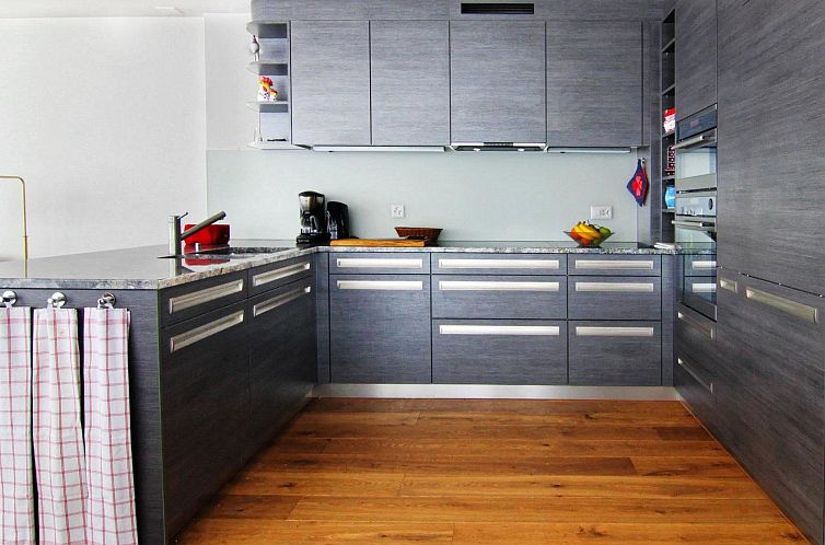 Appartement 130m2 Luxuswohnung mit grossem Balkon, 7 Persone