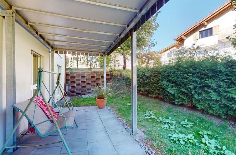 Appartement 3.5 Zimmer Ferienwohnung Piz Linard Lantsch Lenz