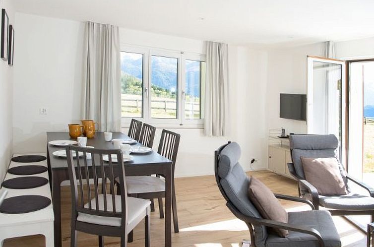 Vakantiehuis mit Garten Tgeasa Schilendra-Lantsch/Lenz