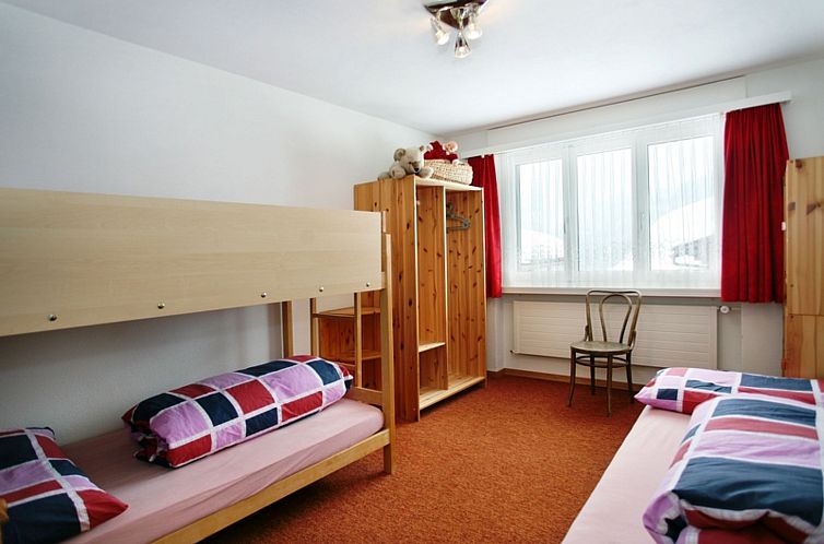 Appartement Tgèsa Pazzola Huonder-Monn, (Bugnei/Sedrun).