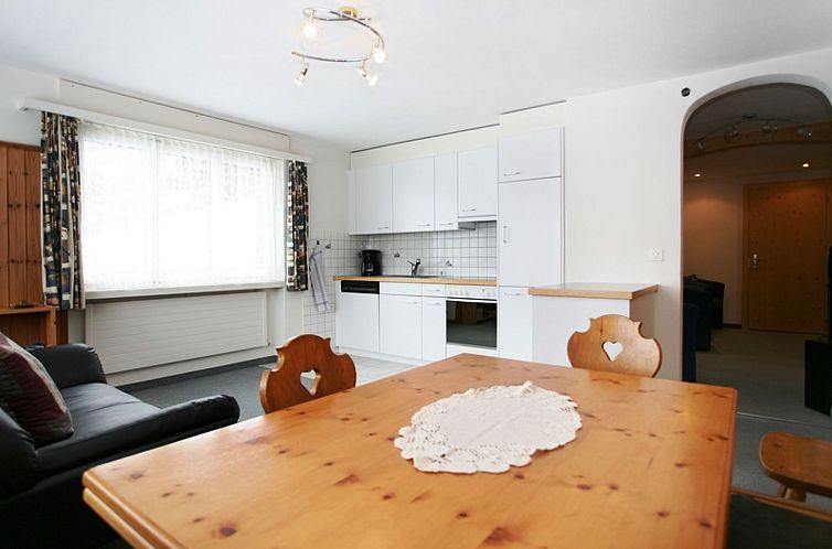 Appartement Tgèsa Pazzola Huonder-Monn, (Bugnei/Sedrun).