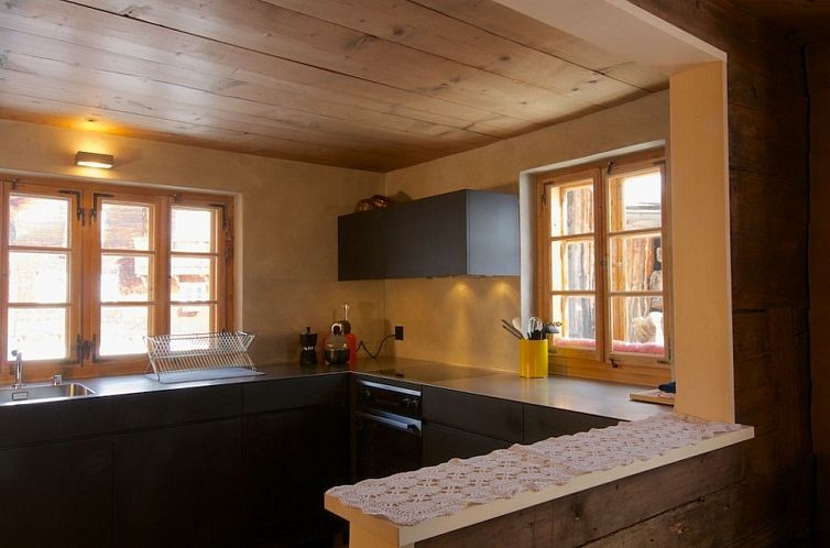 Appartement Tgèsa Surrein Giassa10, (Sedrun/Surrein).