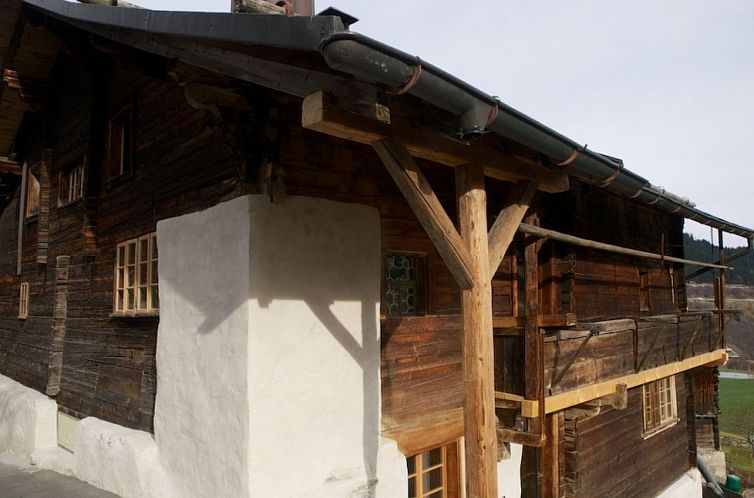 Appartement Tgèsa Surrein Giassa10, (Sedrun/Surrein).