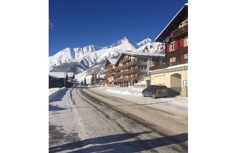 Appartement Tgèsa Tgom Demont, (Sedrun).