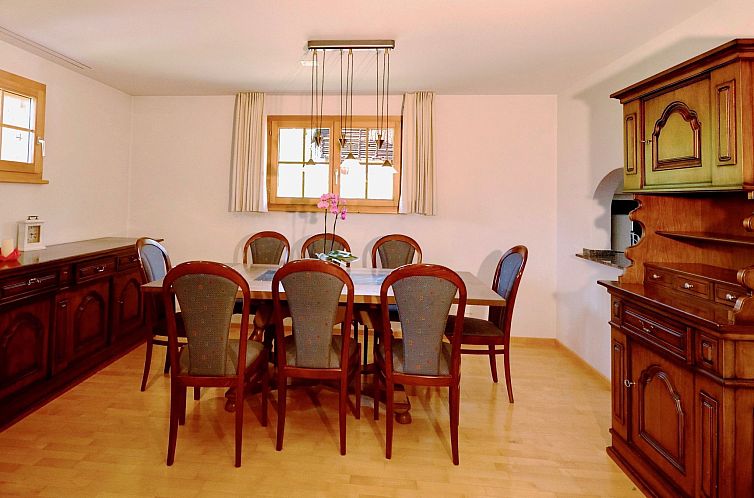 Appartement Tgèsa Garnetsch Zeller, (Sedrun).