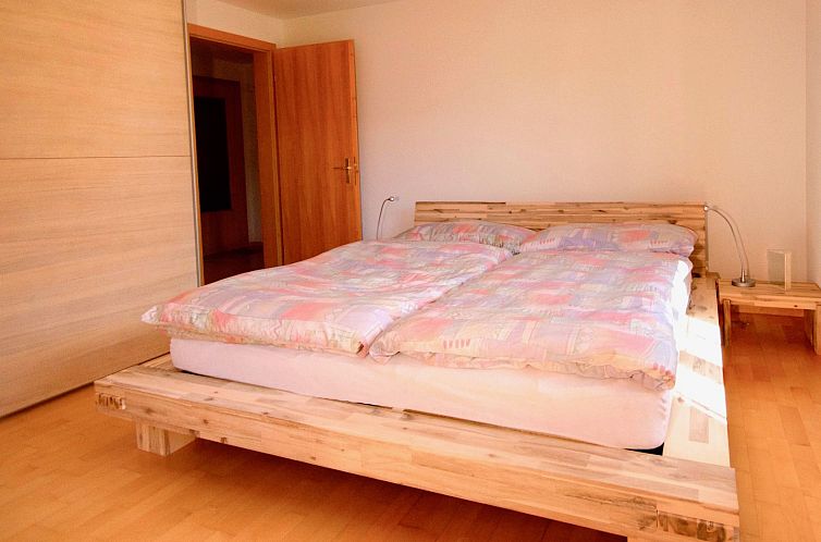 Appartement Tgèsa Garnetsch Zeller, (Sedrun).